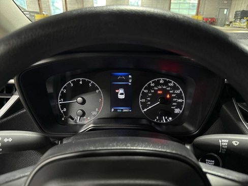 Used 2024 Toyota Corolla LE w/ LE Convenience Package FWD image 31