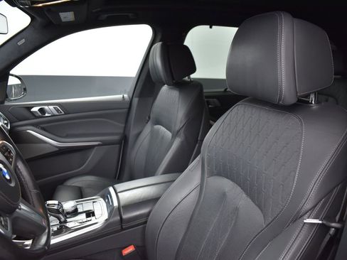 Used 2022 BMW X5 M50i w/ Executive Package image 12