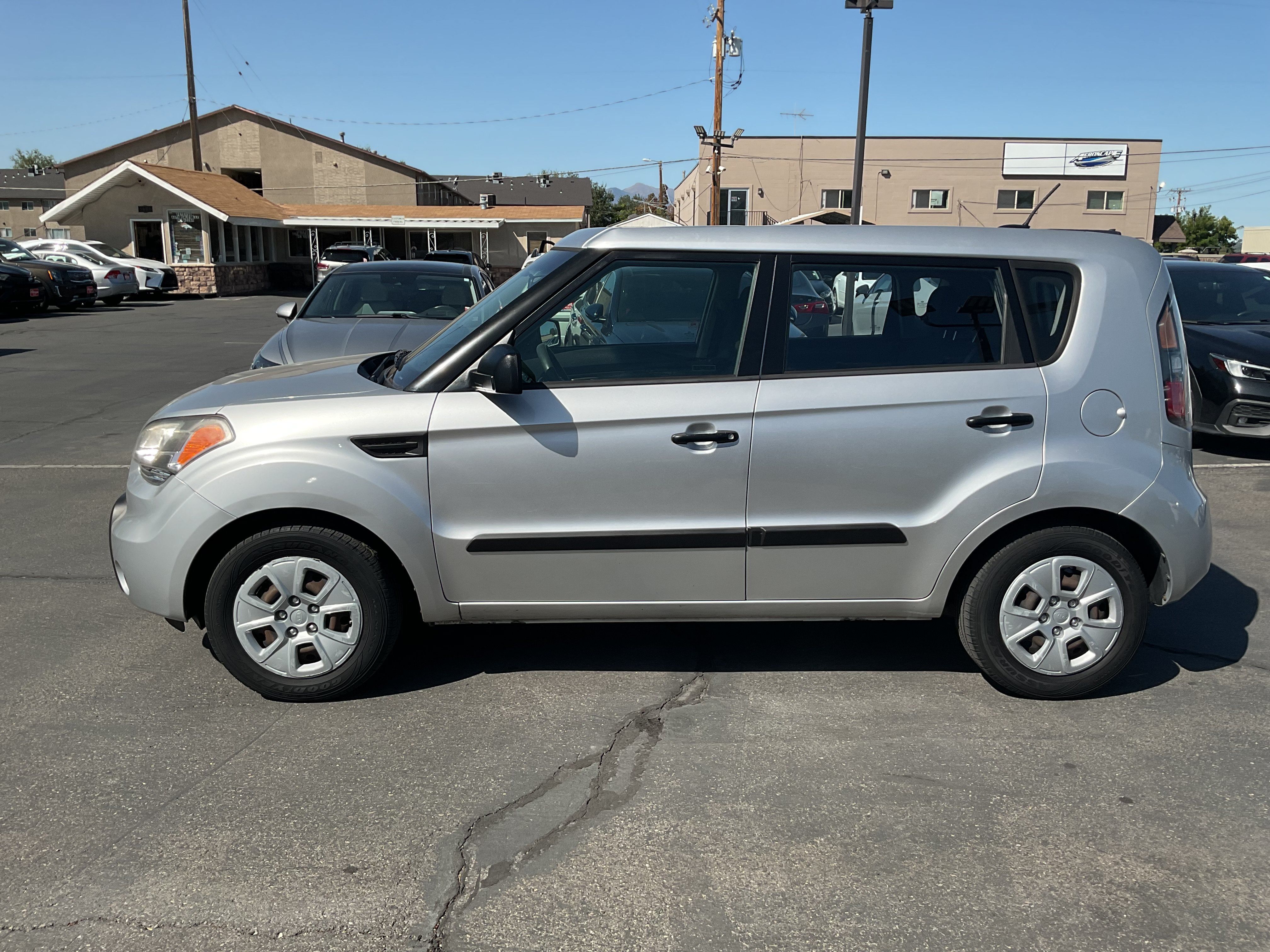 Used 2011 Kia Soul FWD image 5