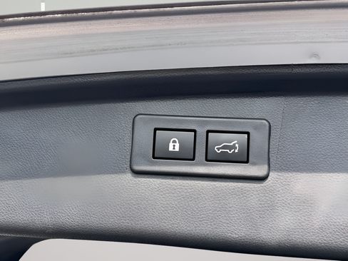 Used 2023 Subaru Outback Premium AWD/4WD image 36