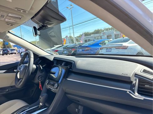 Used 2020 Honda Civic LX image 22