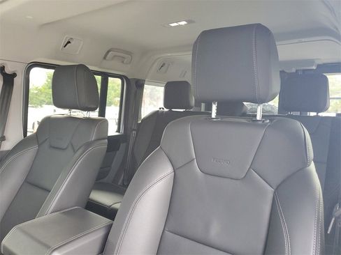 Used 2024 INEOS Grenadier Fieldmaster Edition image 5