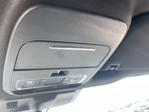 Used 2024 Ford F150 Lariat AWD/4WD image 34