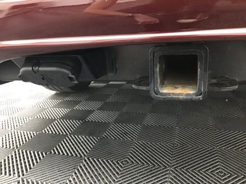 Used 2023 Chevrolet Express 2500 image 5