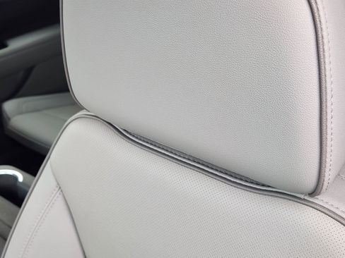 Certified 2024 GMC Yukon SLT w/ SLT Premium Package image 19