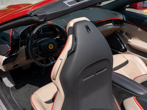 Used 2024 Ferrari Roma Spider RWD image 42