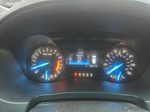 Used 2016 Ford Explorer XLT image 13