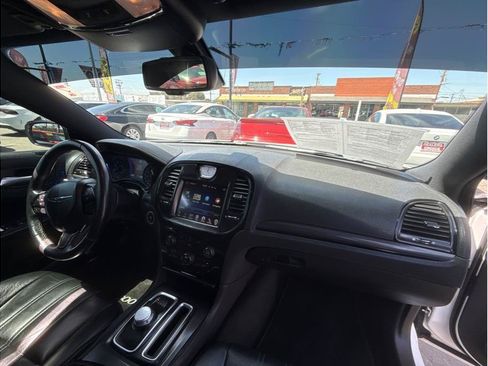 Used 2016 Chrysler 300 S RWD image 6
