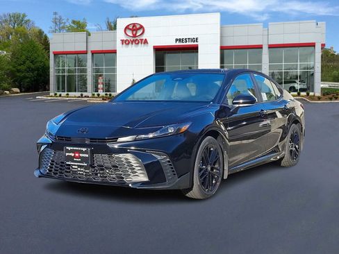 New 2026 Toyota Camry SE image 1