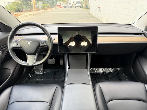 Used 2018 Tesla Model 3 Long Range AWD/4WD image 25