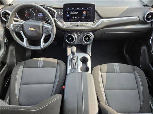 Used 2025 Chevrolet Blazer LT AWD/4WD image 16