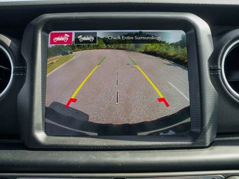 Used 2023 Jeep Wrangler Unlimited Rubicon 4xe w/ Cold Weather Group AWD/4WD image 40