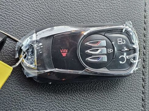 Used 2025 Buick Envista Sport Touring w/ Convenience I Package FWD image 29