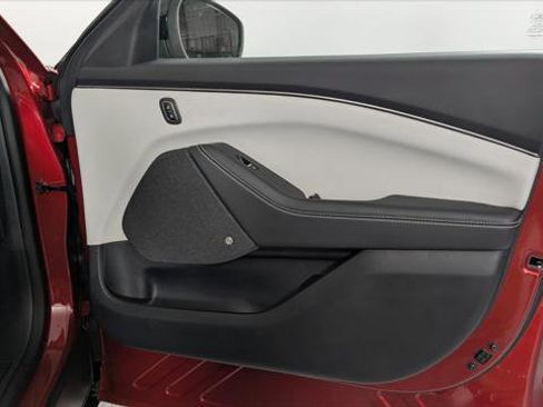 Used 2024 Ford Mustang Mach-E Premium image 19