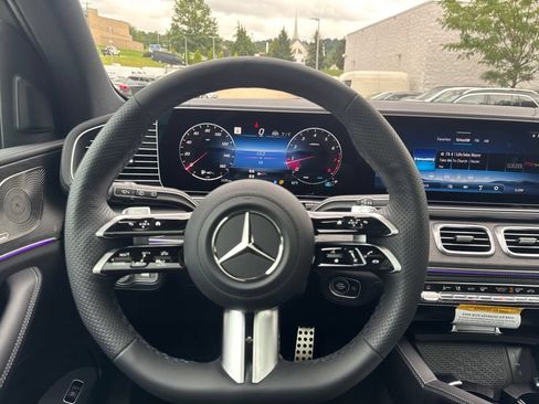 New 2026 Mercedes-Benz GLS 580 4MATIC image 16