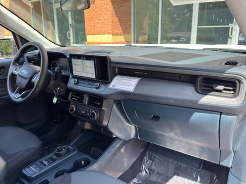 Used 2023 Ford Maverick XL FWD image 13