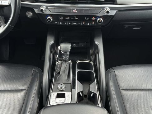 Used 2022 Kia Telluride LX FWD image 23