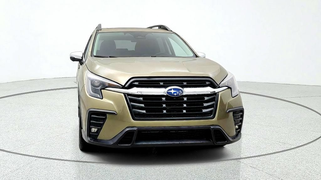 Used 2023 Subaru Ascent Limited w/ Technology Package AWD/4WD image 2