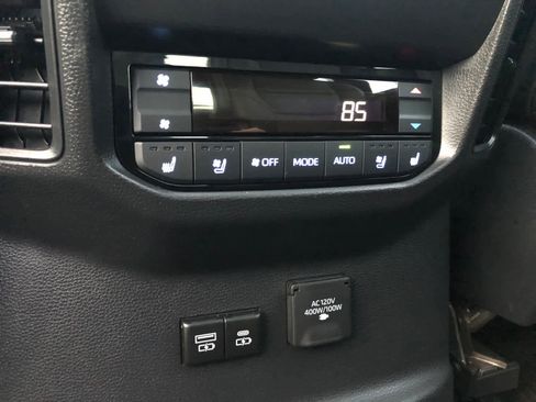 Certified 2024 Toyota Sequoia Platinum image 20