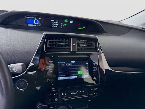Used 2019 Toyota Prius XLE image 16