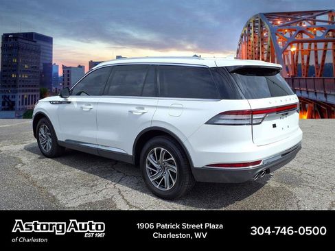 Used 2024 Lincoln Aviator AWD image 5