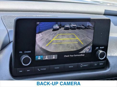 Used 2025 Honda HR-V LX image 18
