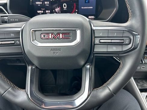 Used 2024 GMC Canyon AT4 w/ Canyon Safety Plus Package AWD/4WD image 18