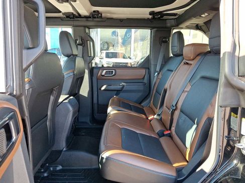 Used 2024 Ford Bronco Outer Banks image 29