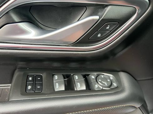 Used 2022 GMC Yukon SLT w/ SLT Premium Package image 56