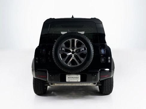 Used 2026 Land Rover Defender 110 X-Dynamic SE AWD/4WD image 4