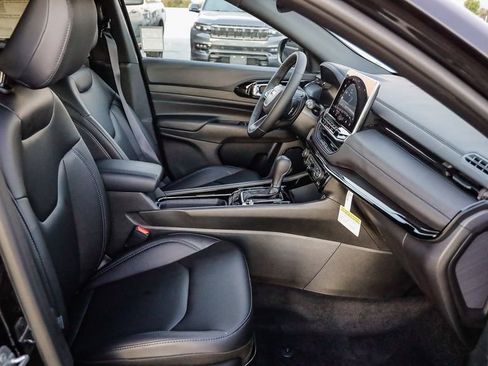 New 2026 Jeep Compass Limited image 17