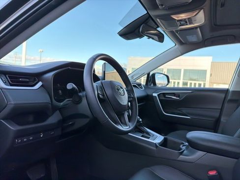 Certified 2025 Toyota RAV4 XLE Premium image 16