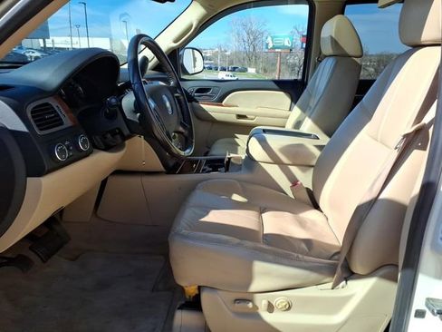 Used 2008 Chevrolet Suburban LTZ w/ LTZ Preferred Equipment Group image 17