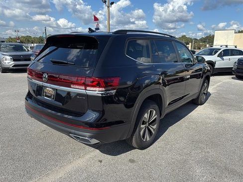 New 2026 Volkswagen Atlas SE image 6