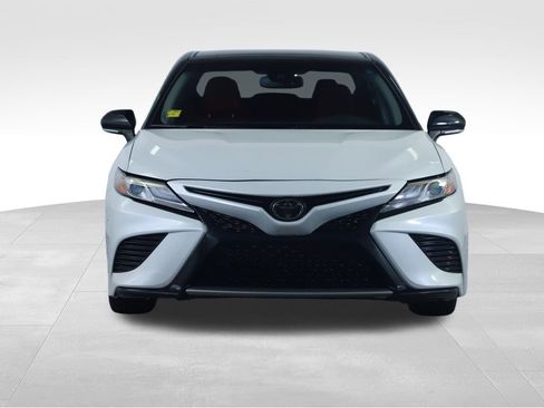 Used 2019 Toyota Camry XSE FWD image 6