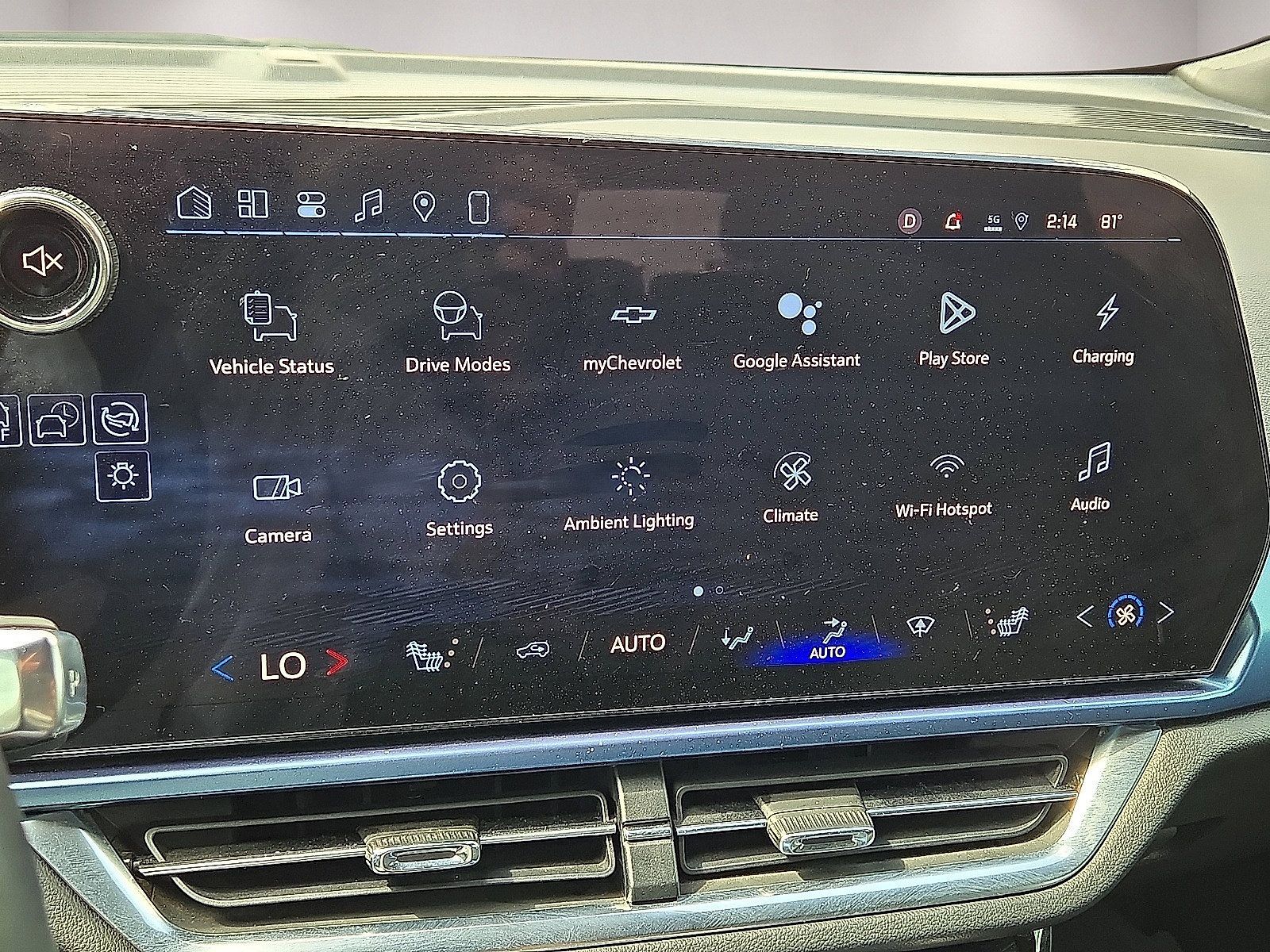 Used 2024 Chevrolet Equinox EV LT FWD image 27