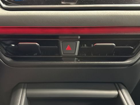 New 2026 Volkswagen Tiguan SE AWD/4WD image 27