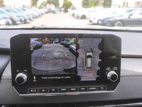 Used 2024 Mitsubishi Outlander FWD image 27
