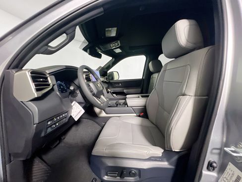 New 2026 Toyota Tundra Limited AWD/4WD image 14