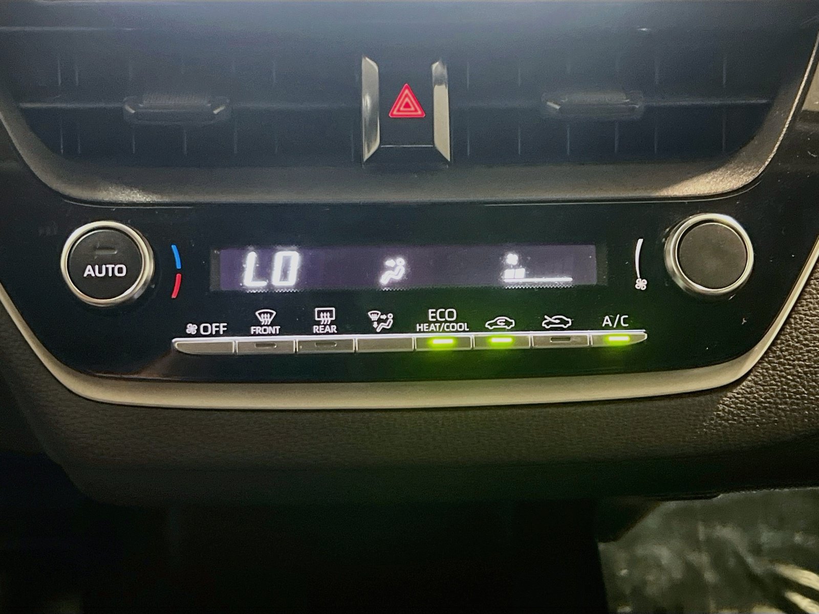 Used 2024 Toyota Corolla LE FWD image 11