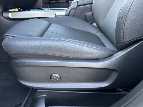 Used 2026 Mercedes-Benz GLB 250 GLB 250 image 17