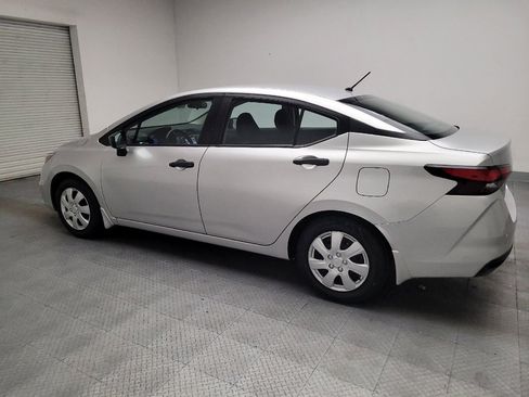 Used 2021 Nissan Versa S FWD image 3