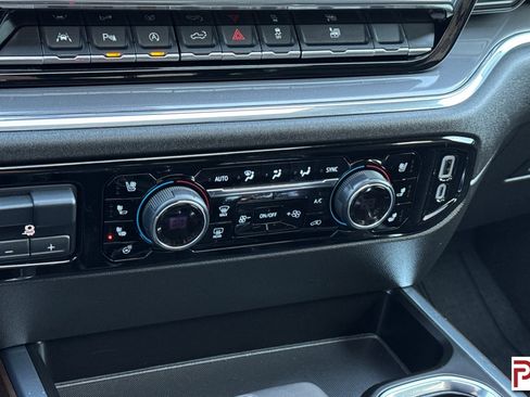 Used 2024 Chevrolet Silverado 1500 High Country image 24