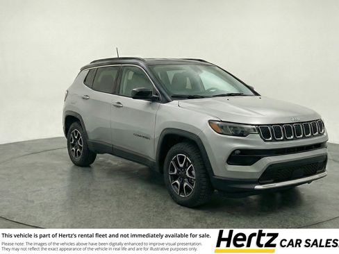 Used 2025 Jeep Compass Trailhawk AWD/4WD image 1