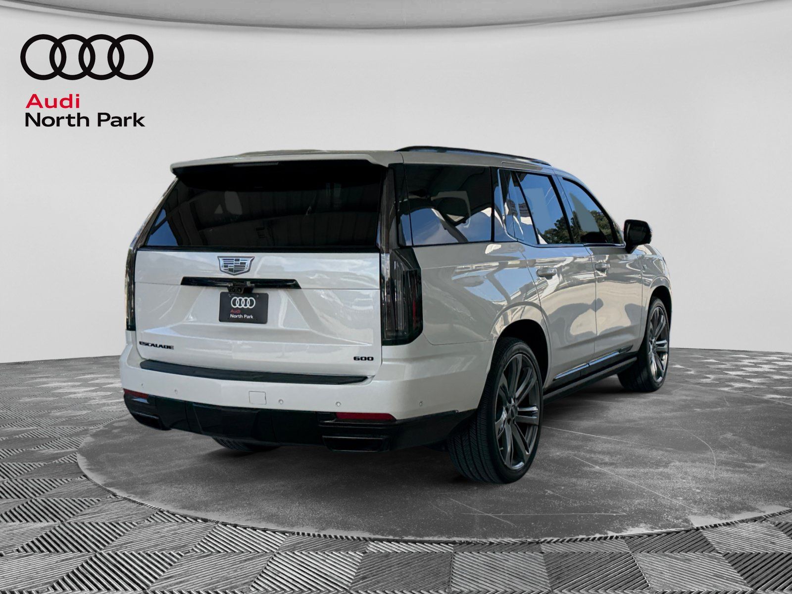 Used 2025 Cadillac Escalade Sport w/ Touring Package AWD/4WD image 5