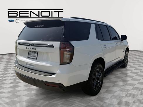 Used 2023 Chevrolet Tahoe Z71 w/ Luxury Package AWD/4WD image 5