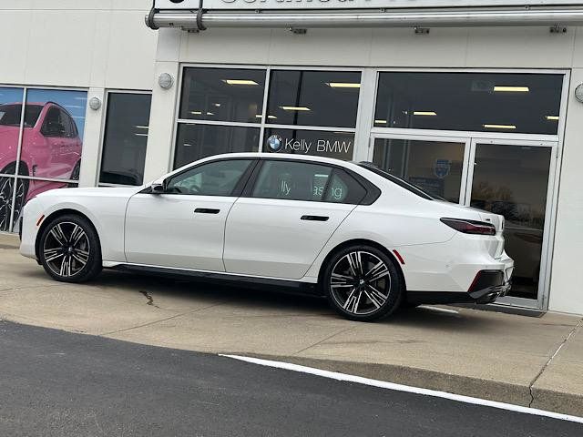 Used 2023 BMW 760i xDrive AWD/4WD image 8