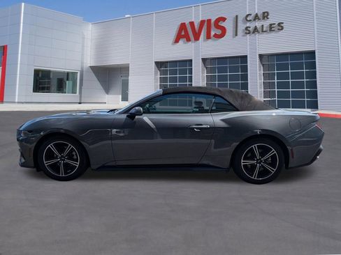 Used 2025 Ford Mustang Premium RWD image 10