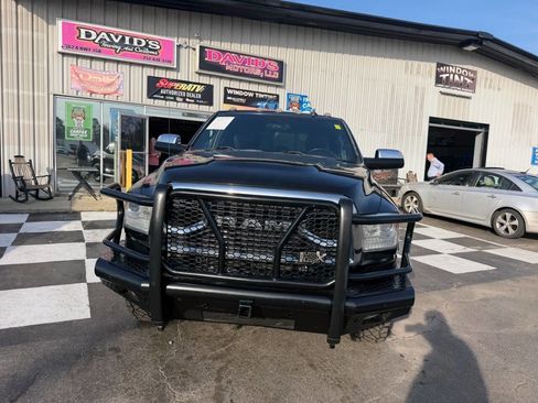 Used 2017 RAM 3500 Laramie Longhorn image 3