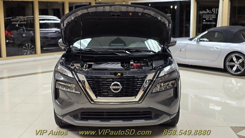 Used 2023 Nissan Rogue SV FWD image 9